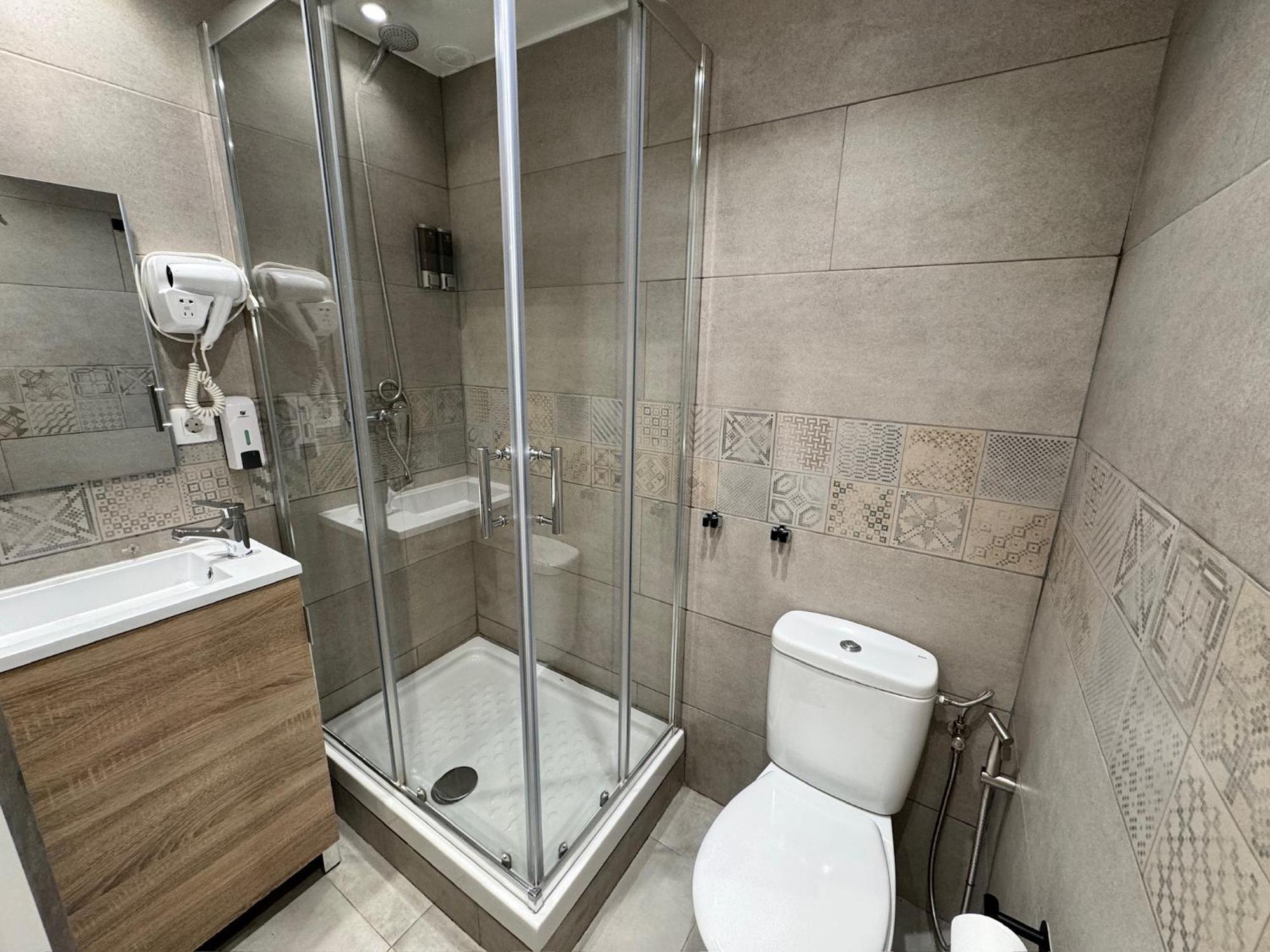Apartamentos Con Bano Privado Frente Al Metro L5 Barcelona-Hospitalet L'Hospitalet de Llobregat Exteriér fotografie