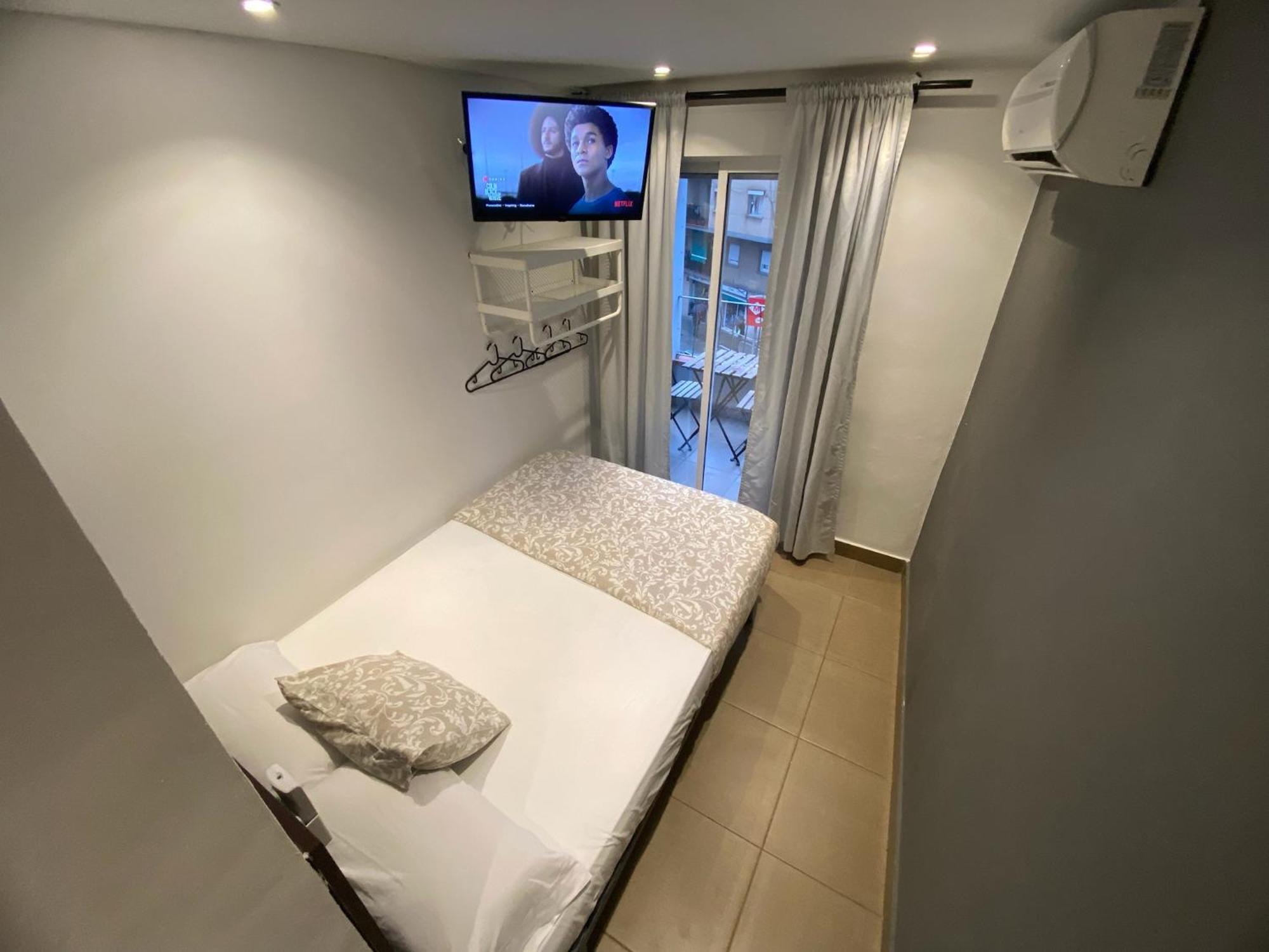 Apartamentos Con Bano Privado Frente Al Metro L5 Barcelona-Hospitalet L'Hospitalet de Llobregat Exteriér fotografie
