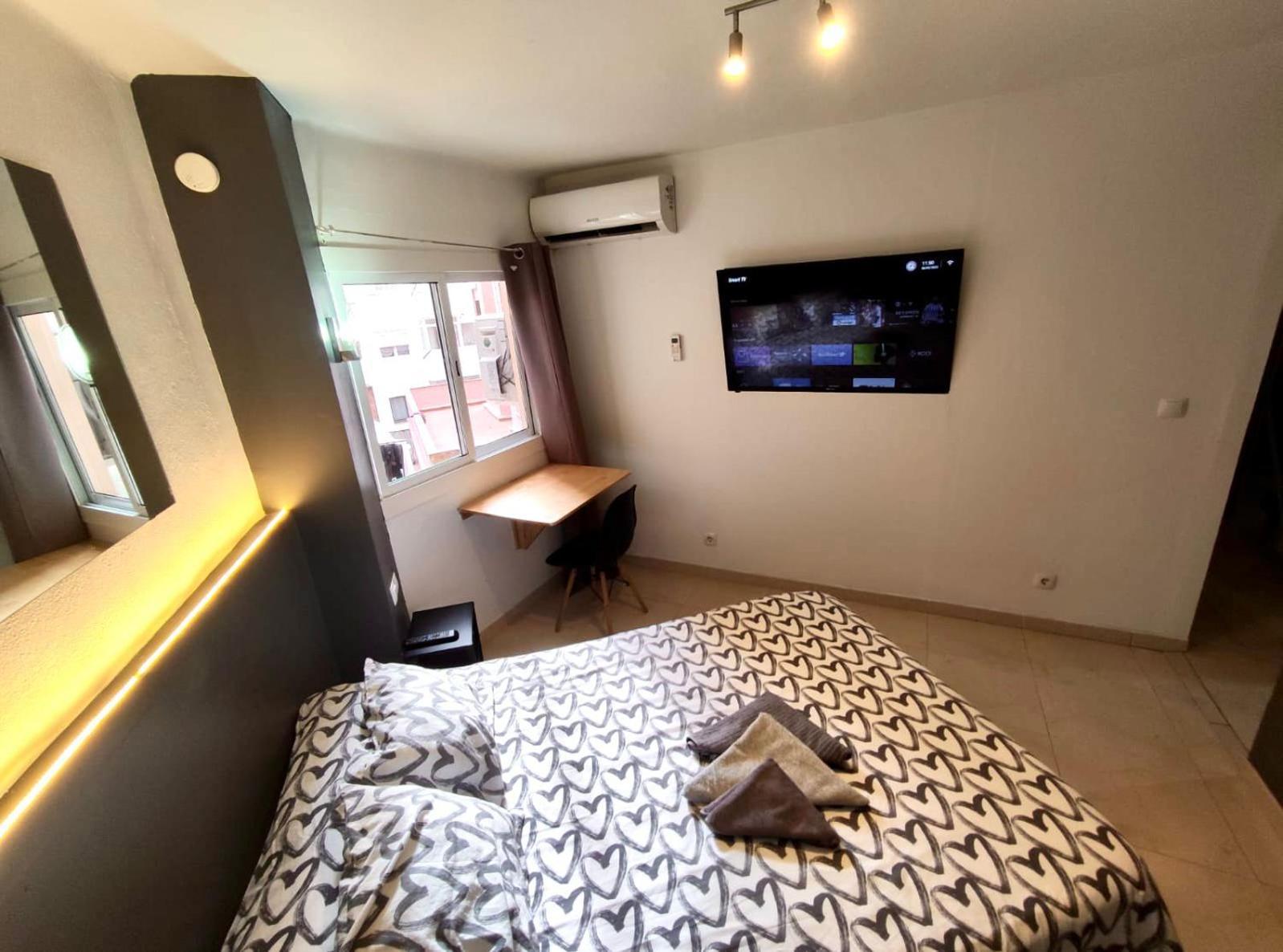 Apartamentos Con Bano Privado Frente Al Metro L5 Barcelona-Hospitalet L'Hospitalet de Llobregat Exteriér fotografie